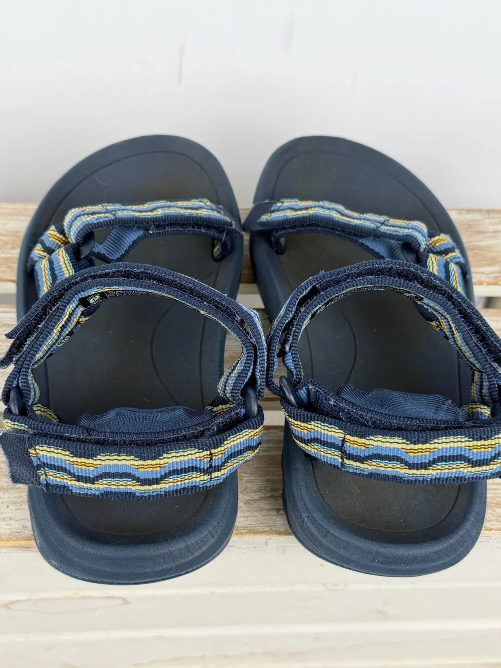 Teva Kid's Hurricane XLT 2 sandals blue yellow & black patterned straps size 12